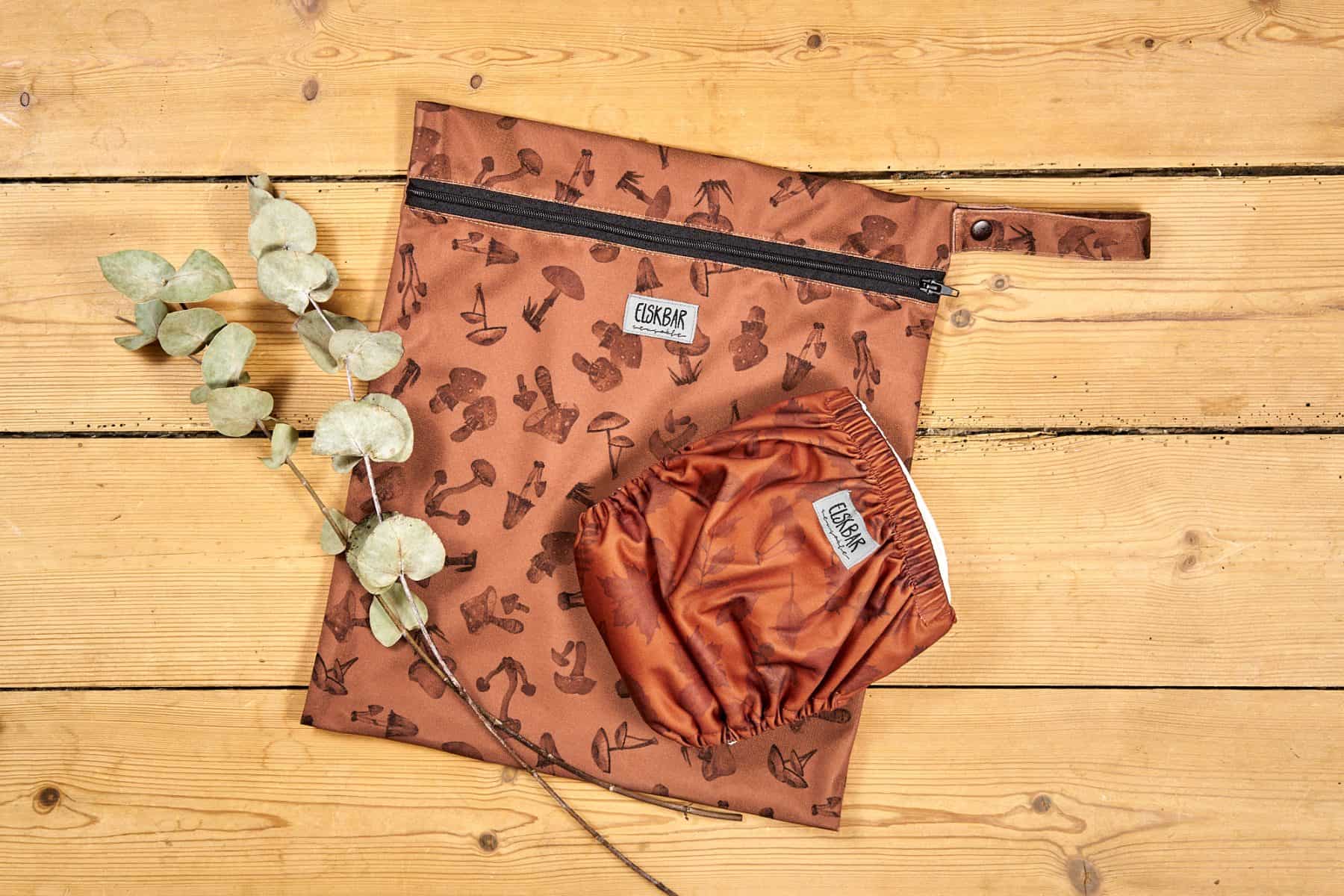 Medium Wetbag Mushrooms Brun med stofble