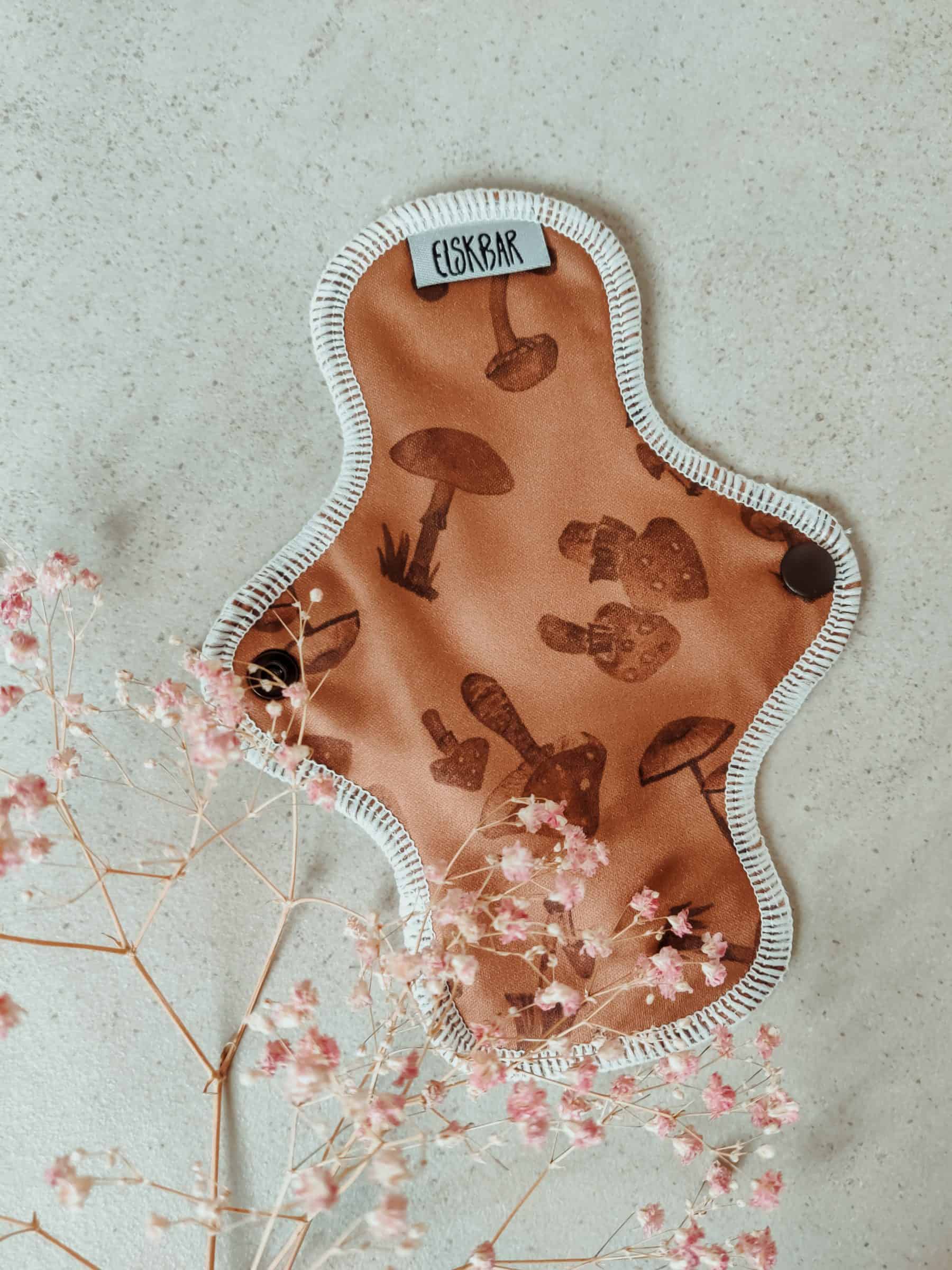 Cloth pad light flow mushrooms