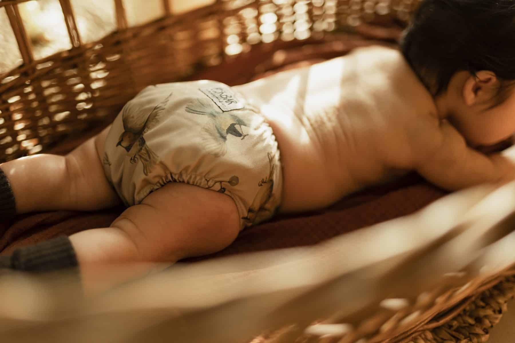 nyfødt moderne stofble med fugle